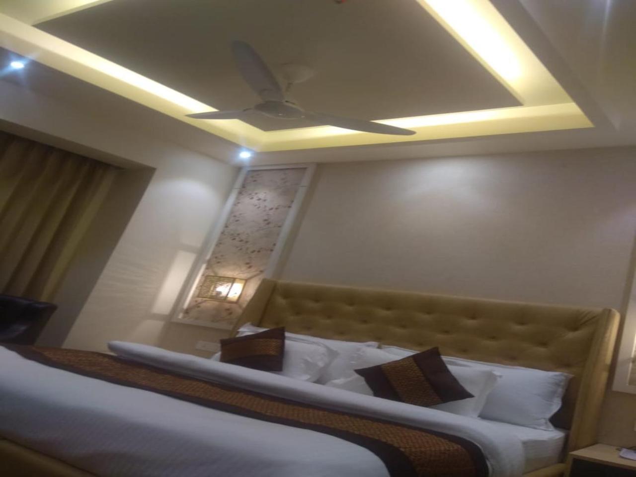 Csjs Inn By Krishna Group Of Hotels Amritsar Ngoại thất bức ảnh