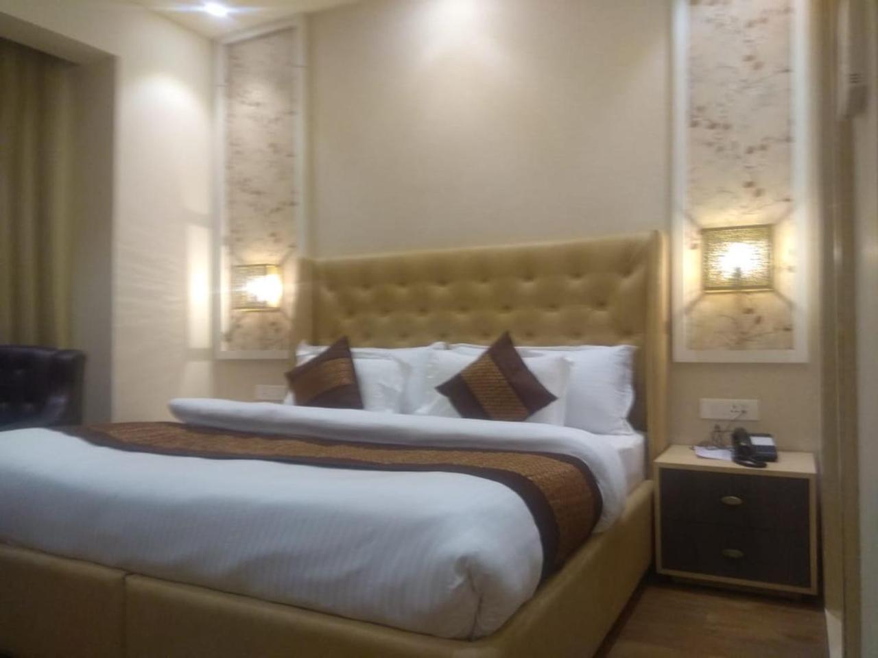 Csjs Inn By Krishna Group Of Hotels Amritsar Ngoại thất bức ảnh